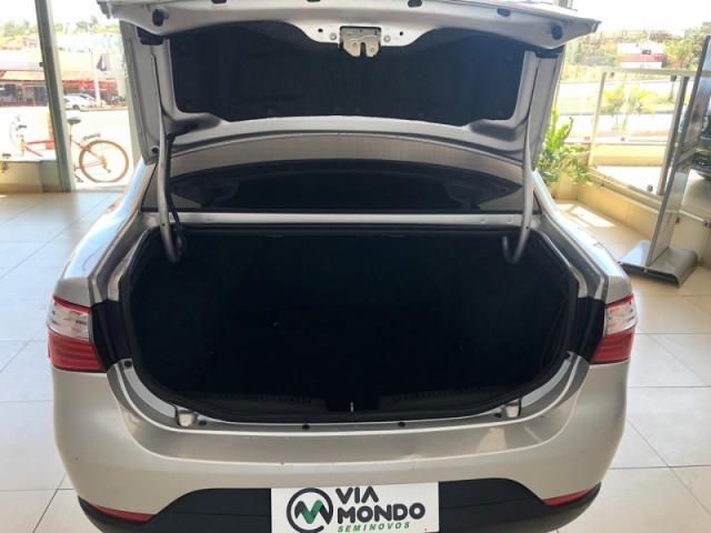 FIAT GRAND SIENA 1.6 MPI ESSENCE 16V 2016 - Foto 5