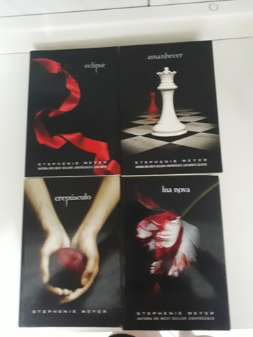 Livros saga crepúsculo