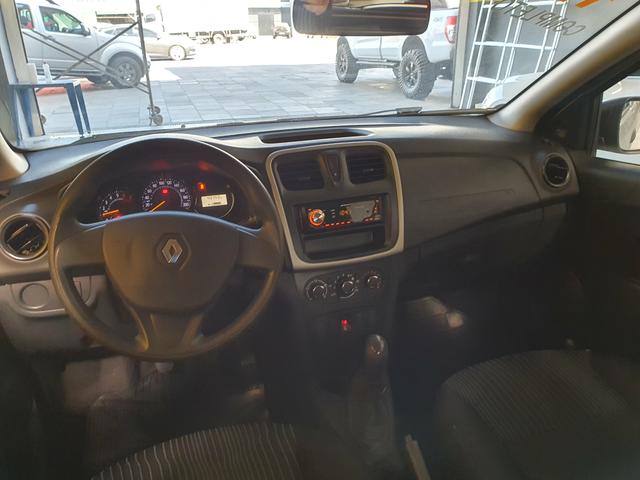 Sandero autntic 1.0 3cc Novo carro revisao no manual - Foto 5
