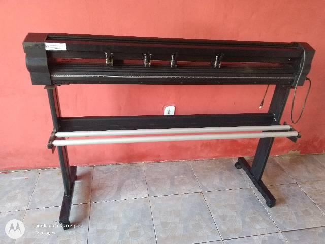 Vendo ou troco plotter de cortar adesivo multifuncional muito nova - Foto 4
