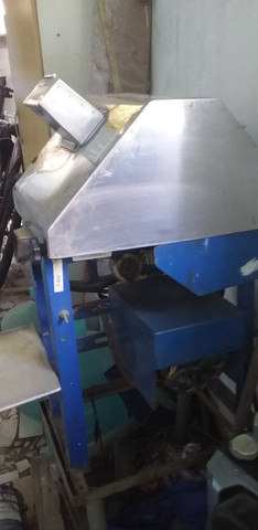 Vendo moenda de cana semi nova elétrica vlt 110 - Foto 2