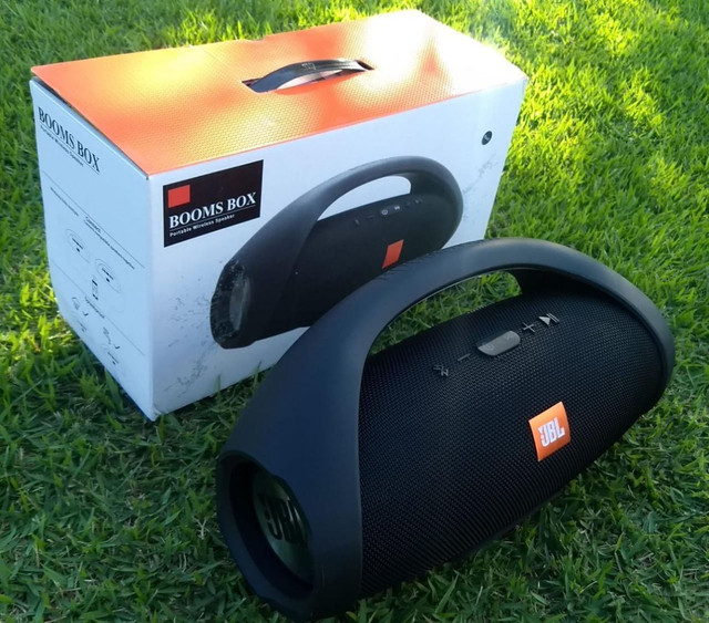 Jbl BOMBOOX bluetooth 30 centímetros líquida total
