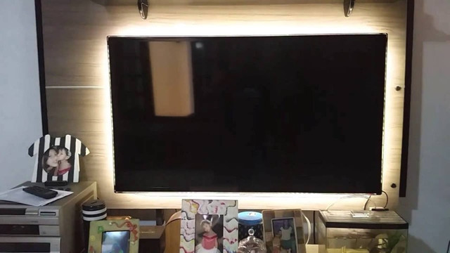 Fita de led para decoração da sua casa com 5 metros. apenas ligar na tomada com controle - Foto 5