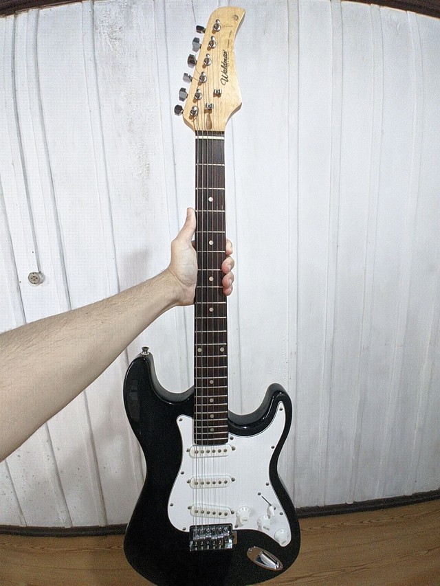 Guitarra Waldman Stratocaster + Amplificador + Capa