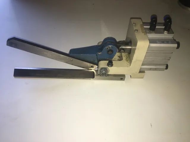 Tesoura industrial de bancada pneumática  - Foto 5