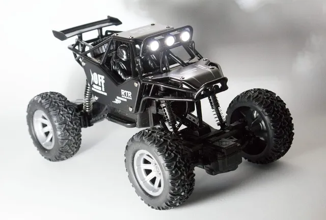 Carrinho de Controle Remoto Off Road 4WD RC Brushed Truck Elétrico 