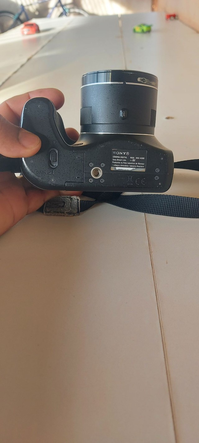 Câmera Digital Sony 