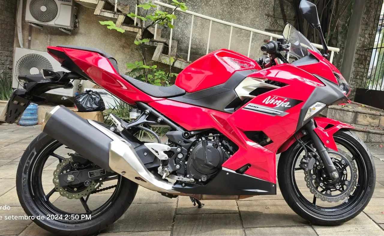 Kawasaki Ninja 400 2023 - Impecável