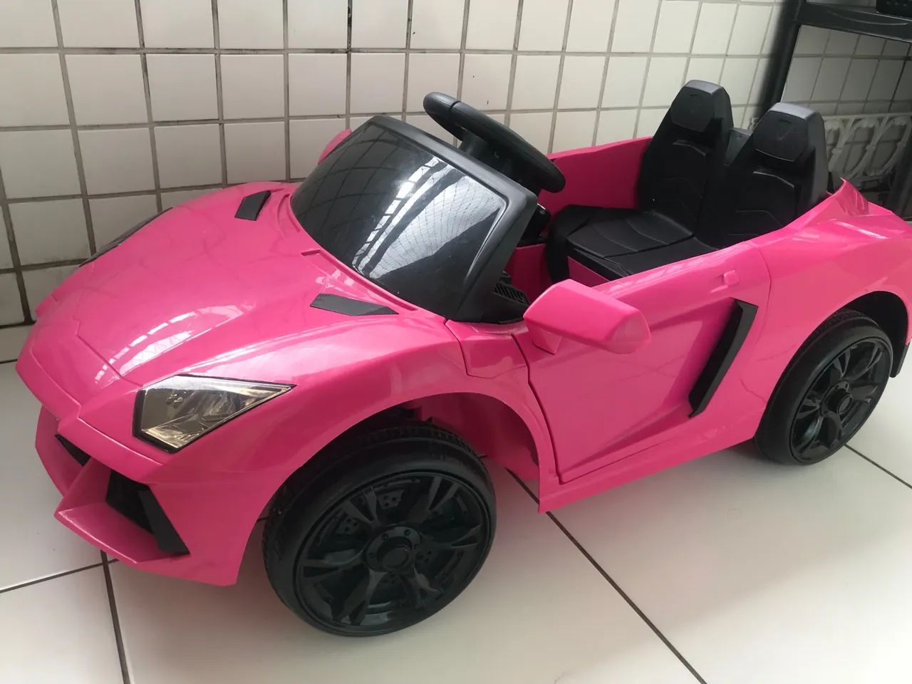 Vendo carrinho elétrico muito novo