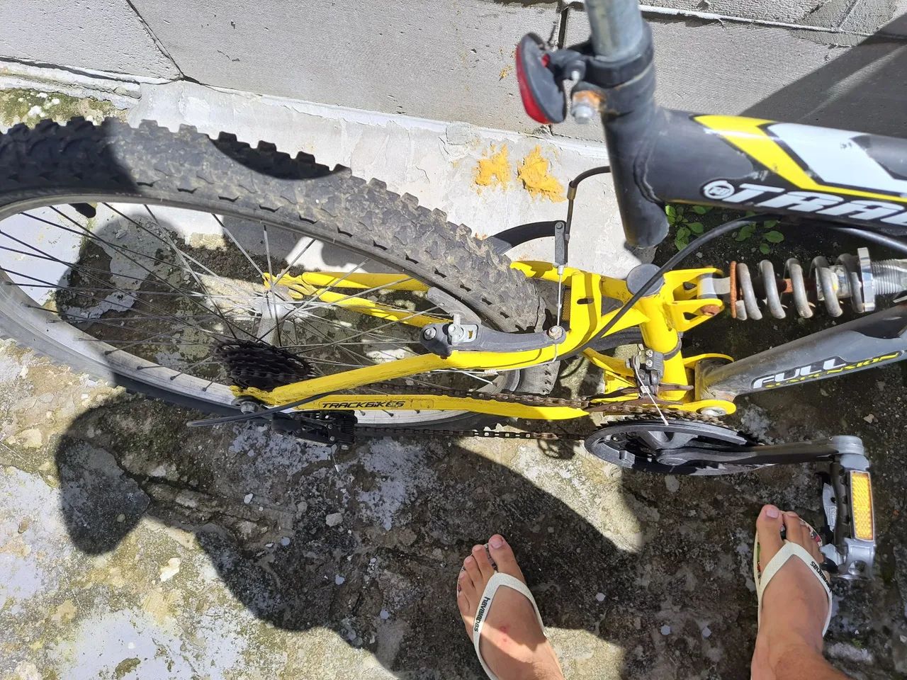 Bicicleta aro 26 com amortecedor (ACEITO OFERTAS) - Foto 2