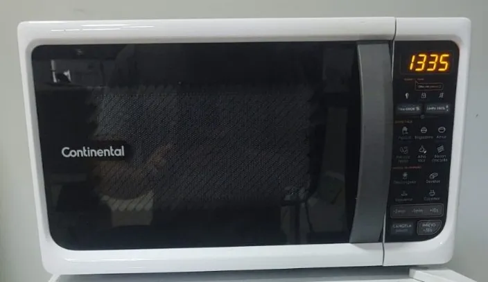 Micro-ondas Continental 21L Branco MC21B 4 meses uso com Garantia.