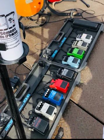 Vendo Set de Pedais Boss no Case Original