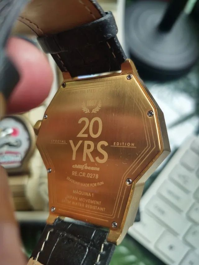 Relogio chilli beans - caveira - Foto 2