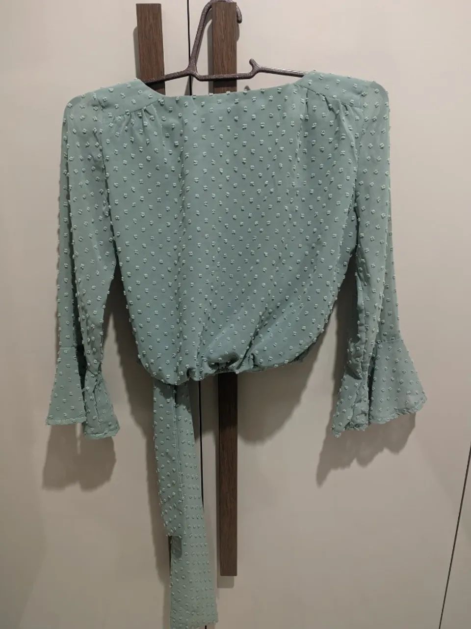 blusa transpassada Amaro PP P - Foto 3