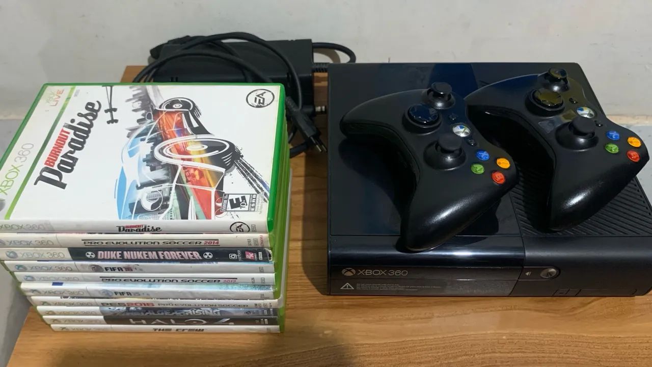 Xbox 360 + Volane com Pedal KNUP - Completo e Conservado!