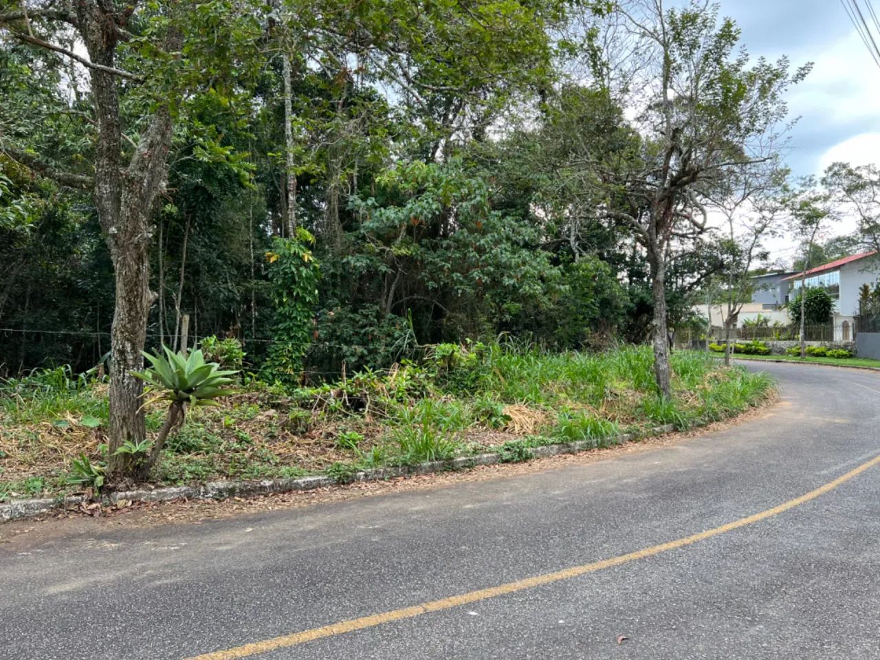 Mais de 1.900 m² para você construir no Bosque do Imperador para venda - Foto 5