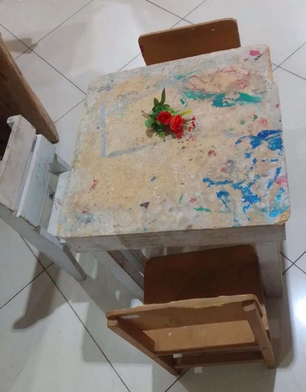 Mesinha madeira com 3 cadeirinhas infantil