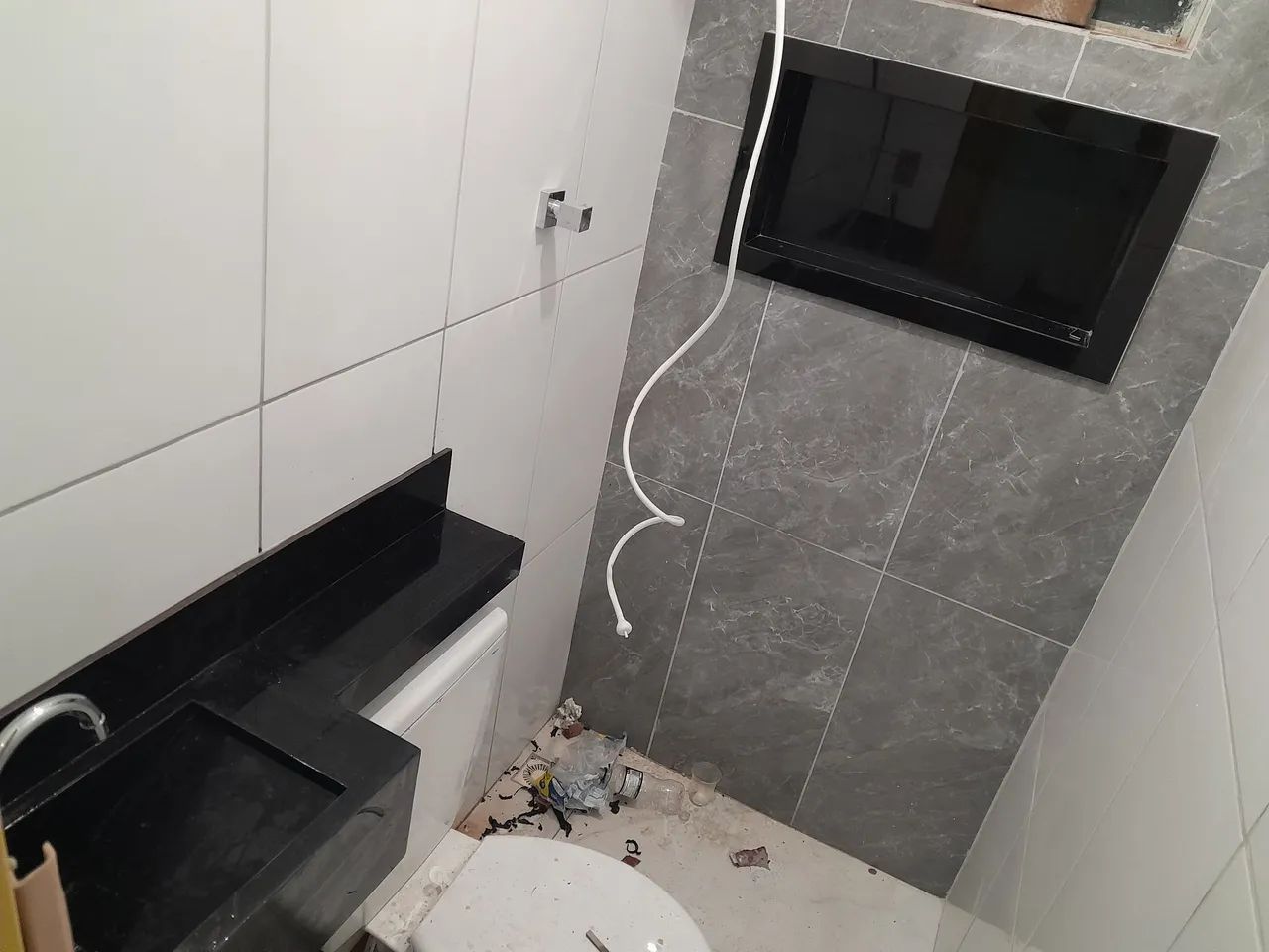 Nicho para banheiro em porcelanato preto absoluto  - Foto 3