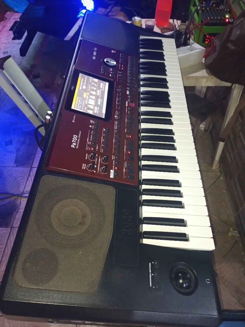Vendo teclado Korg pa 700 - Foto 3