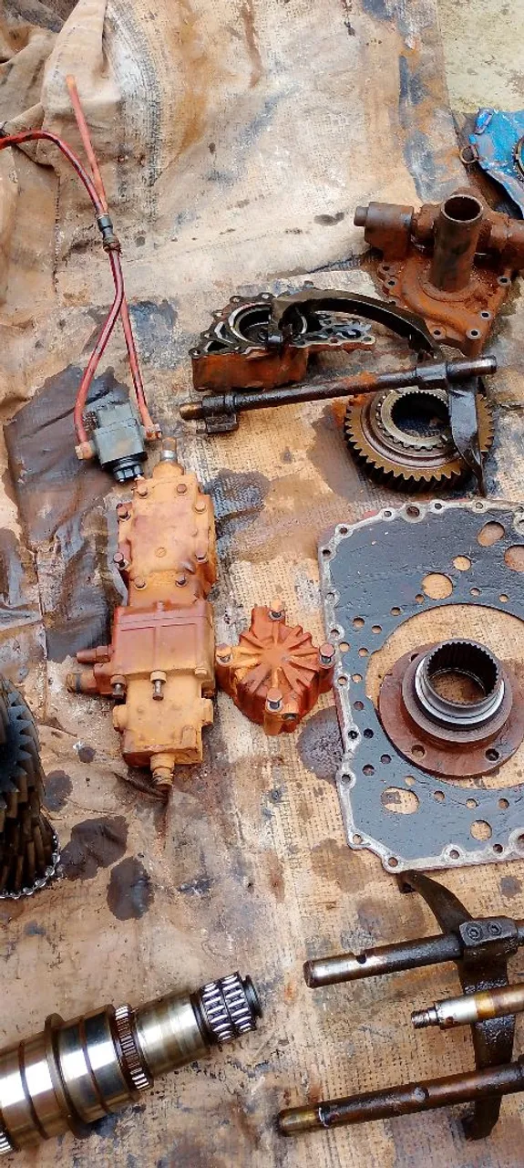 Caixa de marchas ZF ecosplit 16 s desmontada