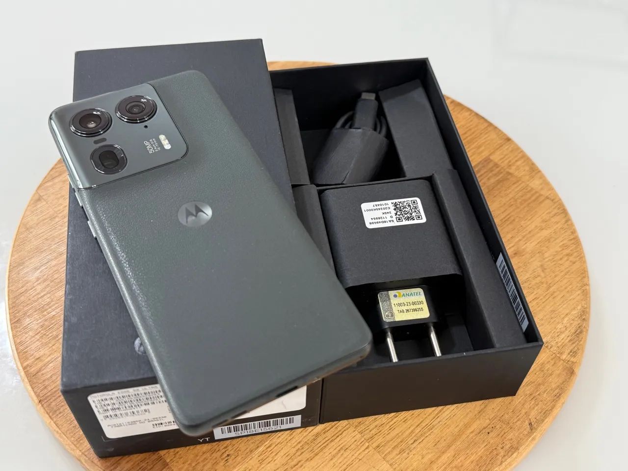 Moto Edge 50 ULTRA 512GB Couro Preto - Foto 4