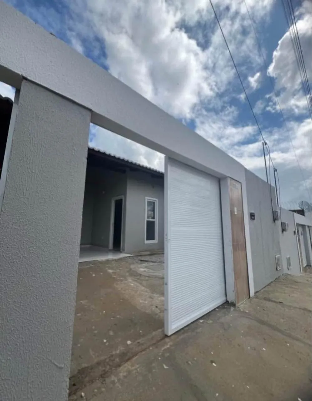 Vendo casa em ótima localização no Marcos Freire 2