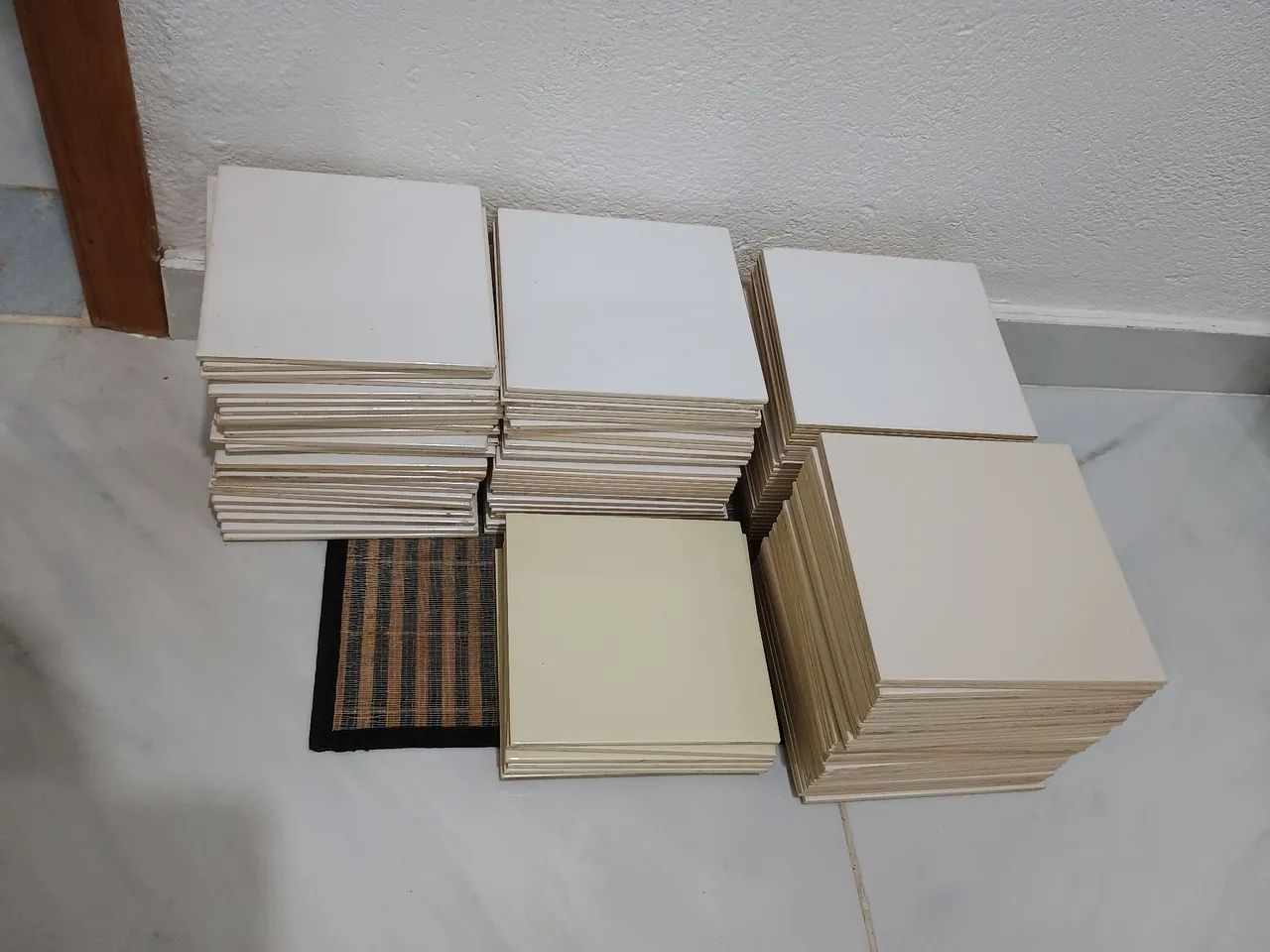 Azulejos Cerâmicos Brancos - Diversas Unidades - Foto 5