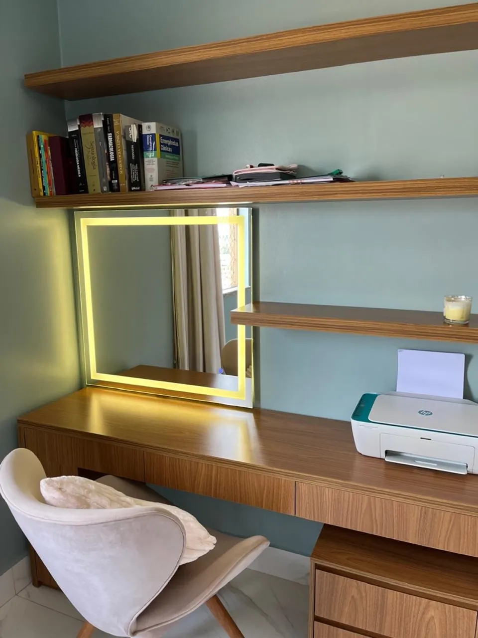 MESA DE ESCRITÓRIO/ESTUDO COM ESPELHO DE LED ? SEMI-NOVA