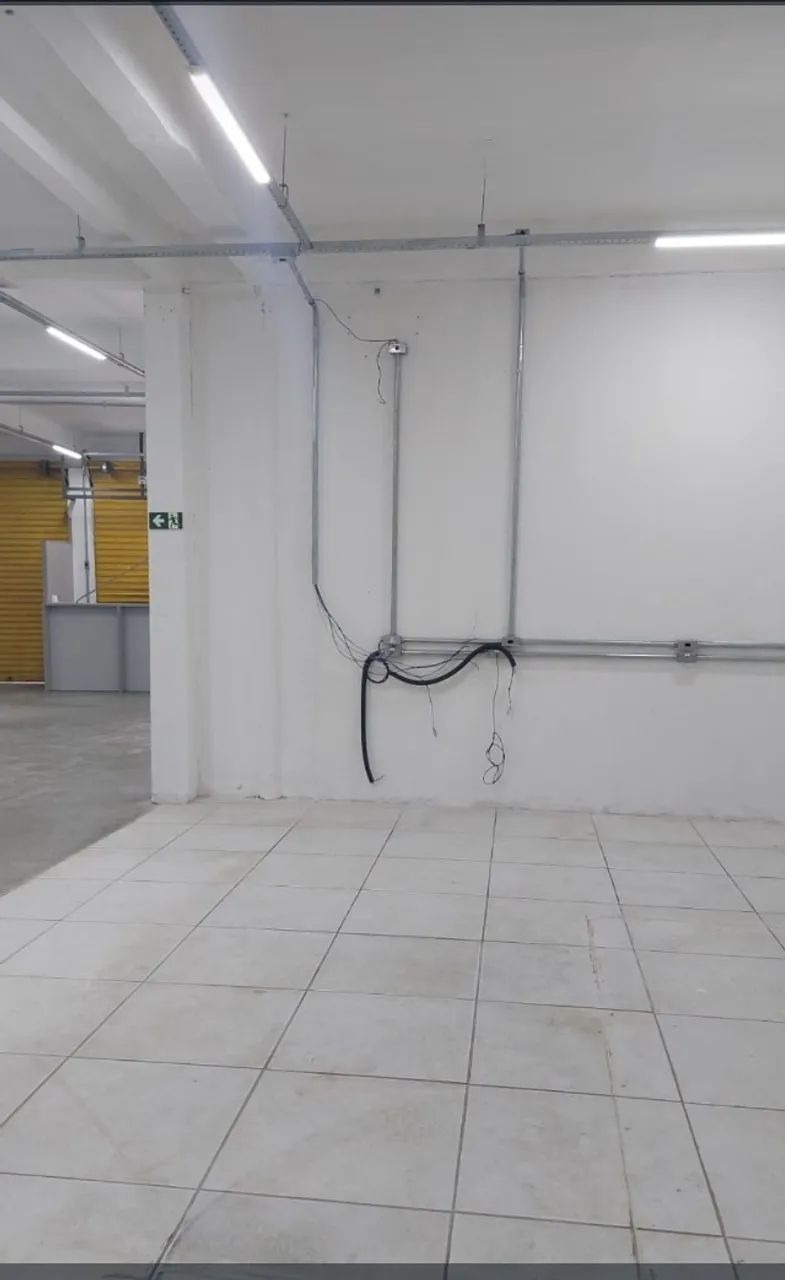 Imóvel Cordeiro,  736 metros, 5 salas,  4 WC, dois espaços   livres com mais de 300 metros - Foto 2