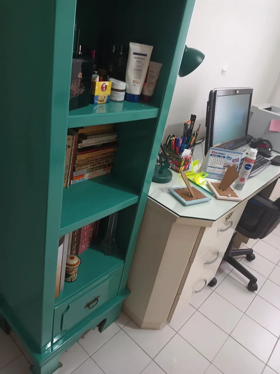 Green Lacquered MDF Shelf64842069849219122