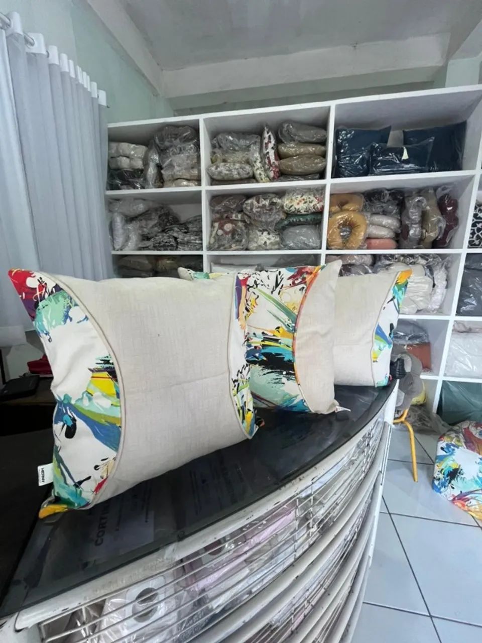 almofadas hermy 45x45 e 30x45 - Foto 5