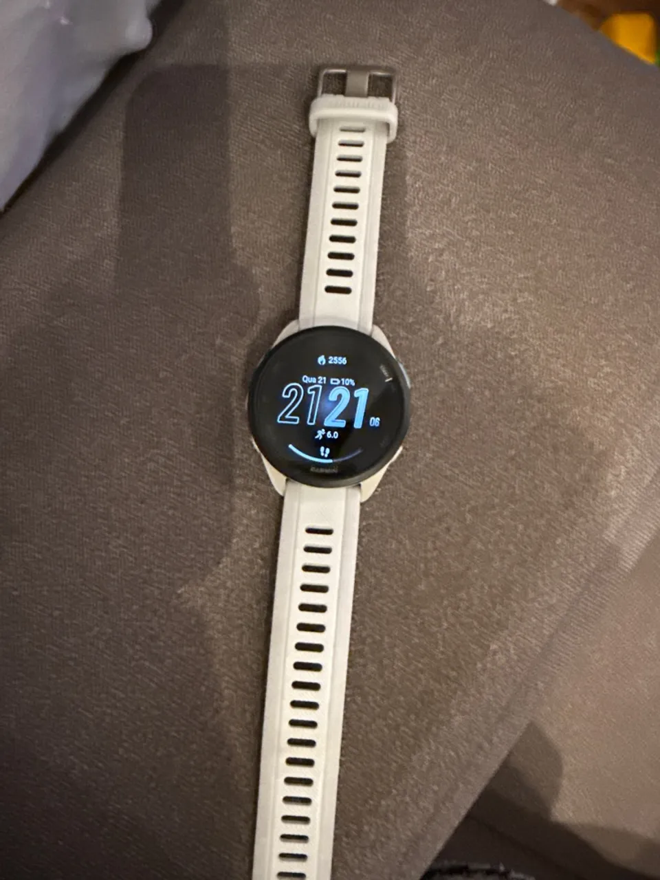 Relógio Garmin Forerunner 165 3x no cartão