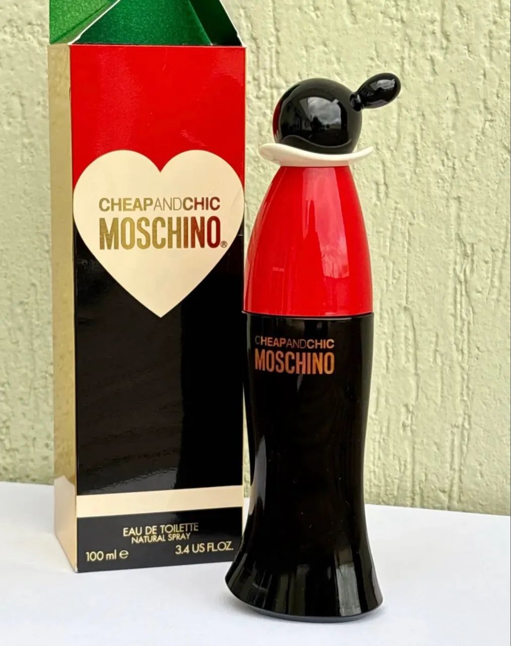 Perfume Moschino Cheap and Chic - aberto sem uso  - Foto 3