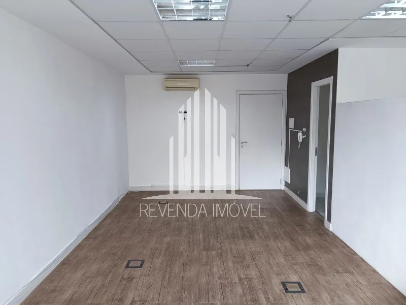 Aluguel de Sala Comercial na Vila Andrade, São Paulo-SP: 2 salas, 1 banheiro, 1 vaga, 42m²