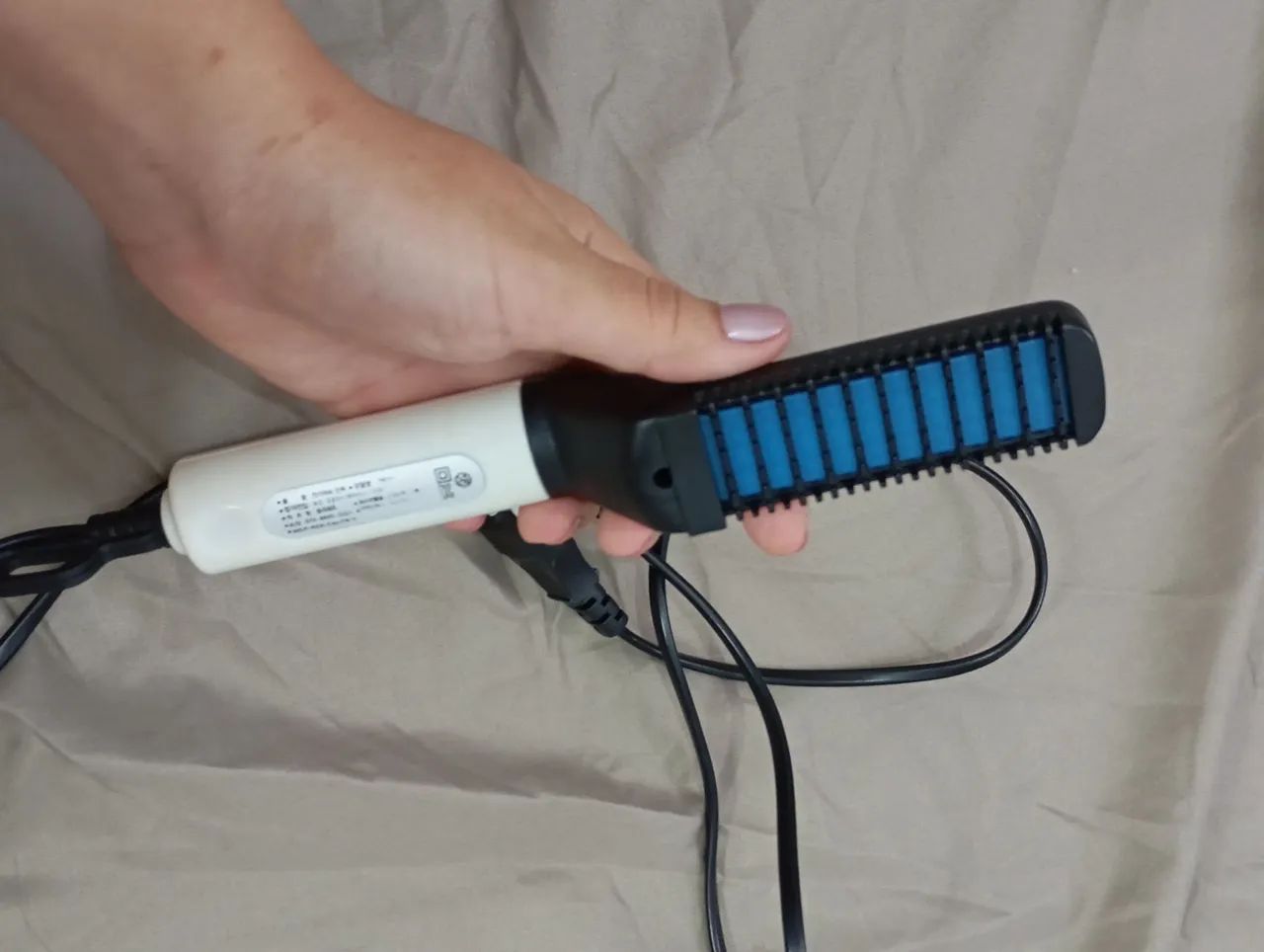 Mini Pente Elétrico para Cabelo e Barba - Ideal para Barba e Cabelo!