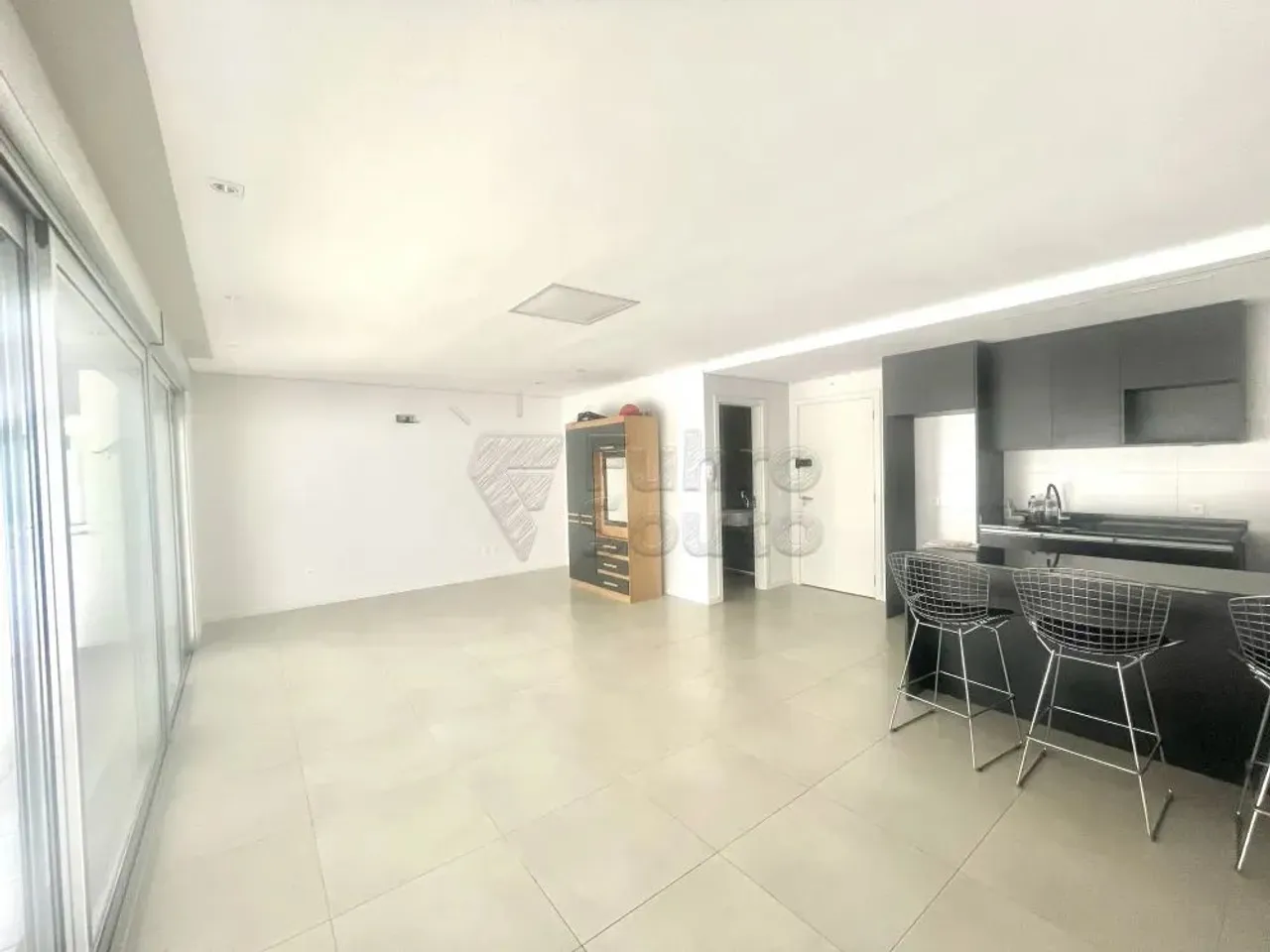 Loft com varanda no Condomínio Studio Residence Plus II