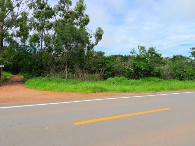 Chácara as margens da Go-020. A 55 km de Goiânia!