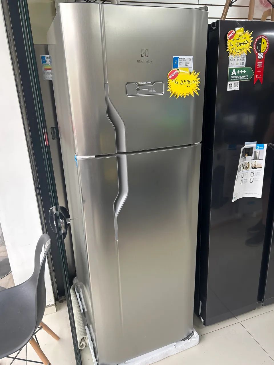 Refrigerador eletrolux novas 371 L só 2590