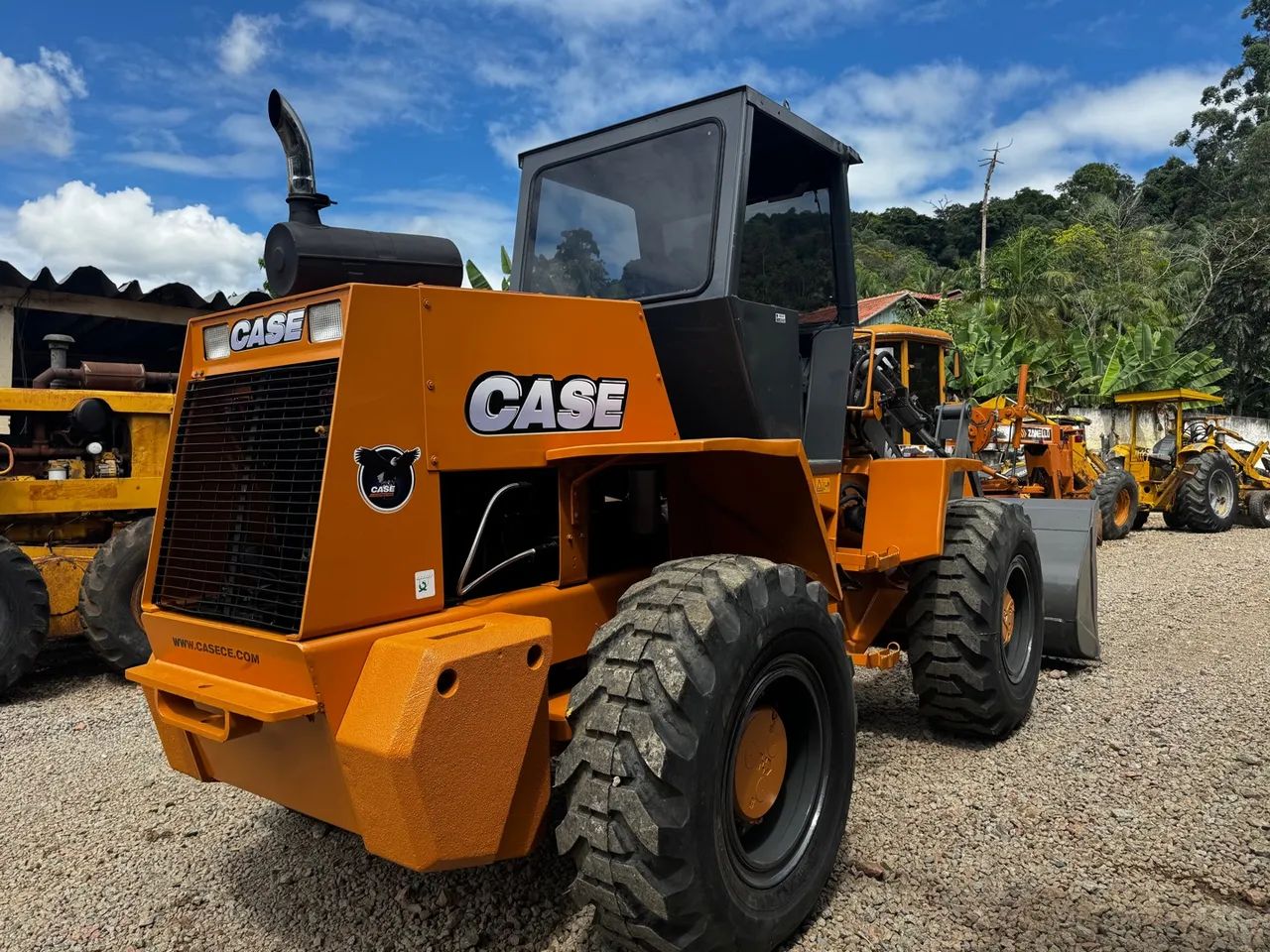 Pá carregadeira case W20E 