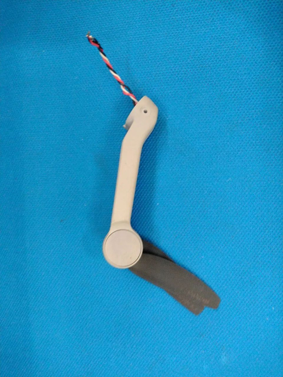 Braço Drone DJI mini 2 traseiro lado esquerdo, vai com a hélice  - Foto 3