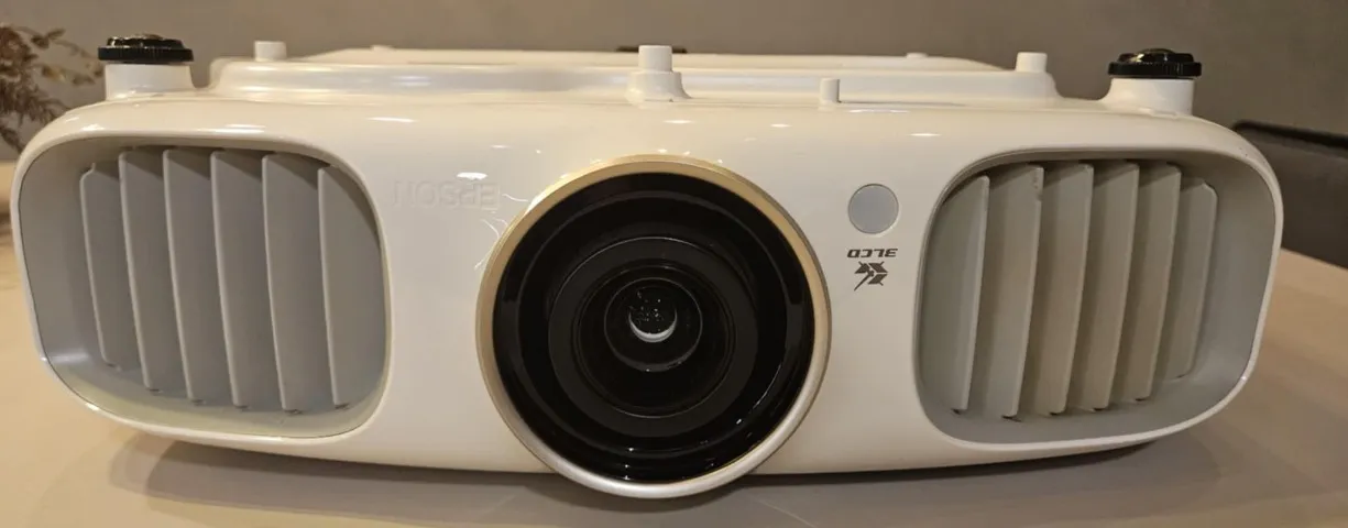Projetor Epson Home Cinema 3010+ FULL HD