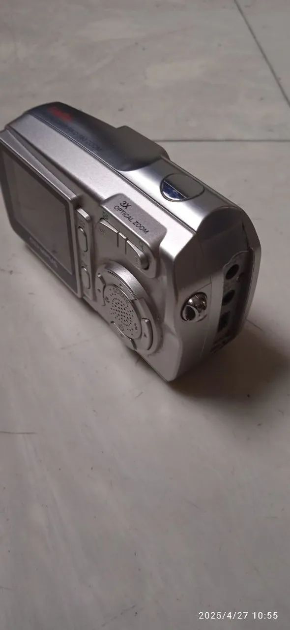 Olympus 4.0 Megapixel Digital Camera64290077609985123
