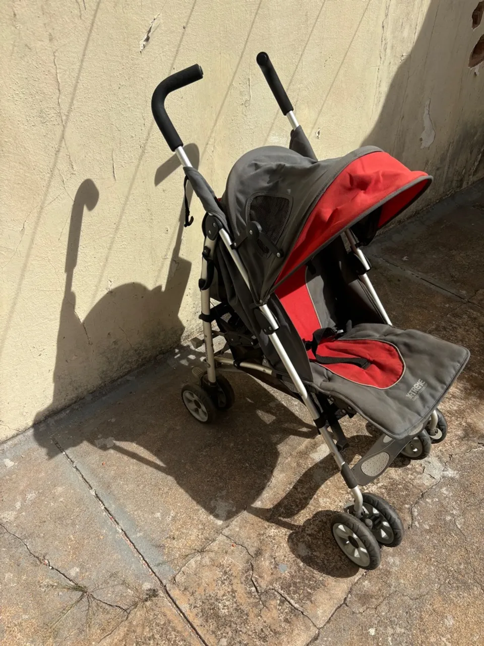 carrinho de bebê Burigotto em ótimo estado