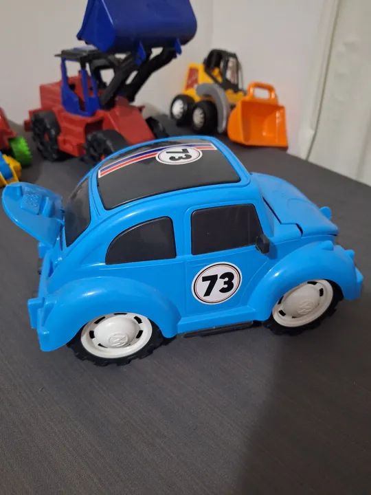 Trator e Carro - Brinquedos de plástico - Foto 3