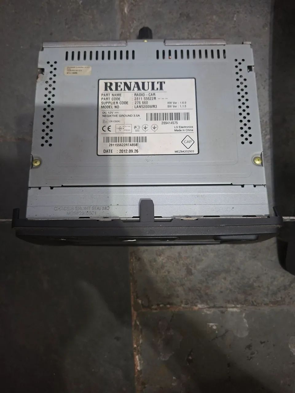 Moldura e Média Nav original do Sandero (12/13). Só precisa trocar o touch-screen da mesma - Foto 3