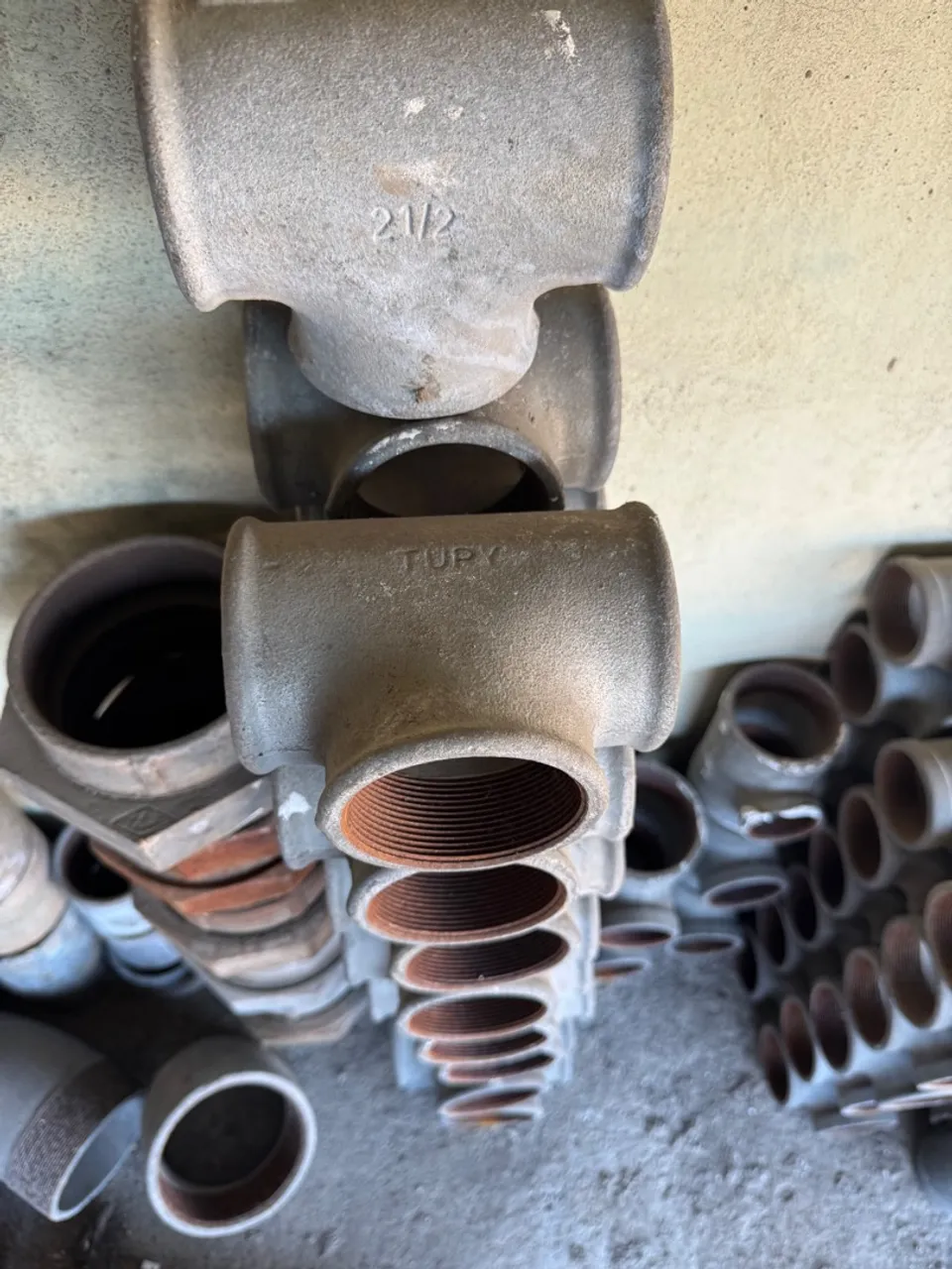 Tee galvanizado  2.1/2 TUPY (10 peças)