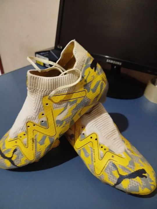 Chuteira de campo Puma