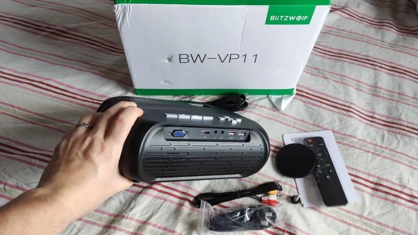 Projetor Blitzwolf Bw-vp11 6000 Lumens Wifi Mirroring - Preto - Foto 6