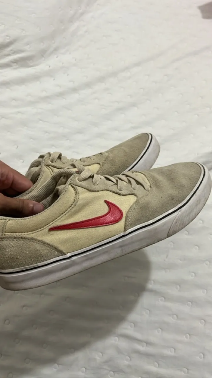 Tênis Nike SB Chron 2 - 41 - Bege/Vermelho
