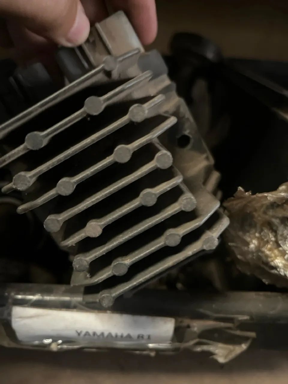 Retificador  Yamaha r1 2004 - Foto 4